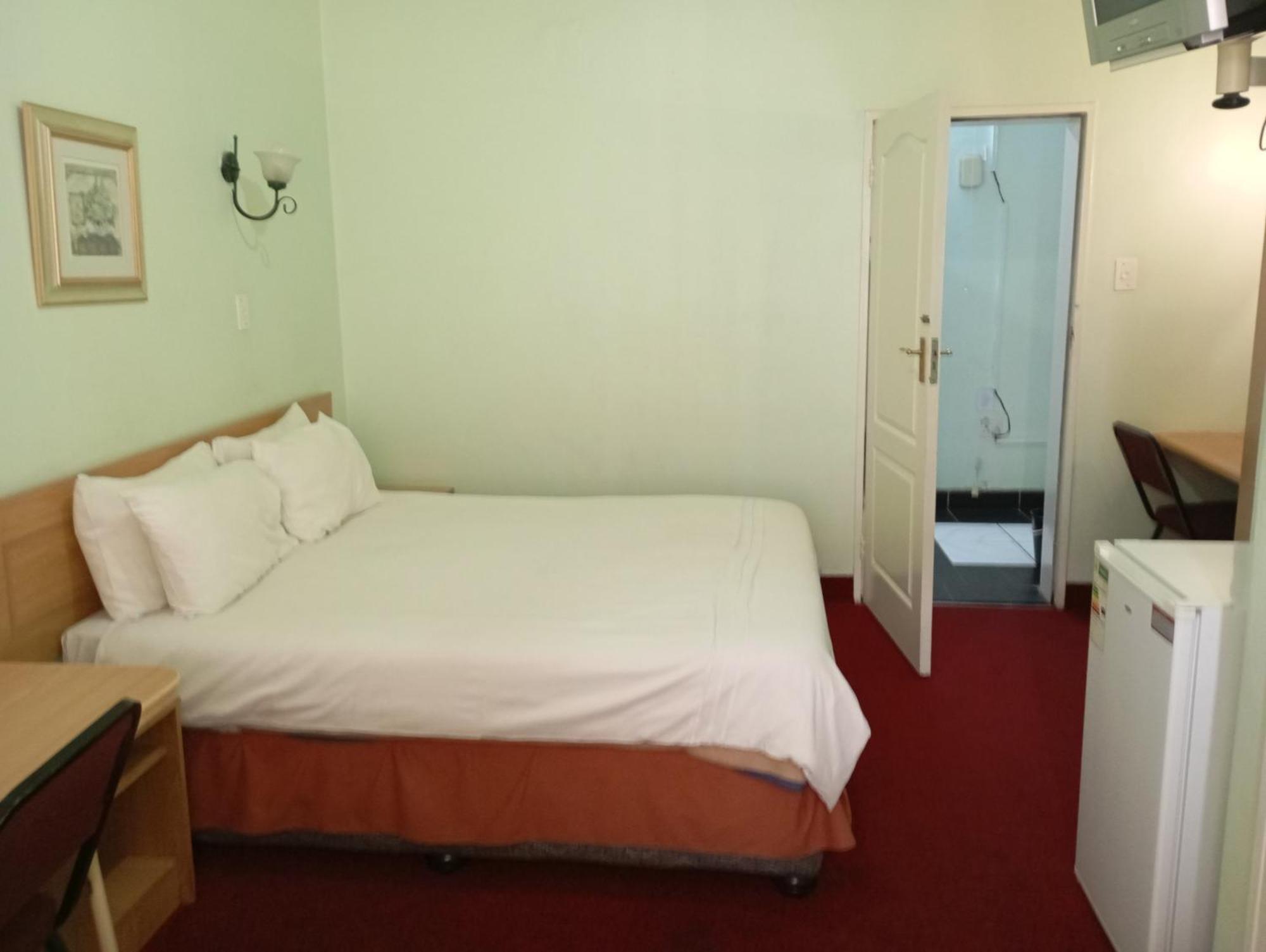 Brackendene Lodge ハボローネ エクステリア 写真